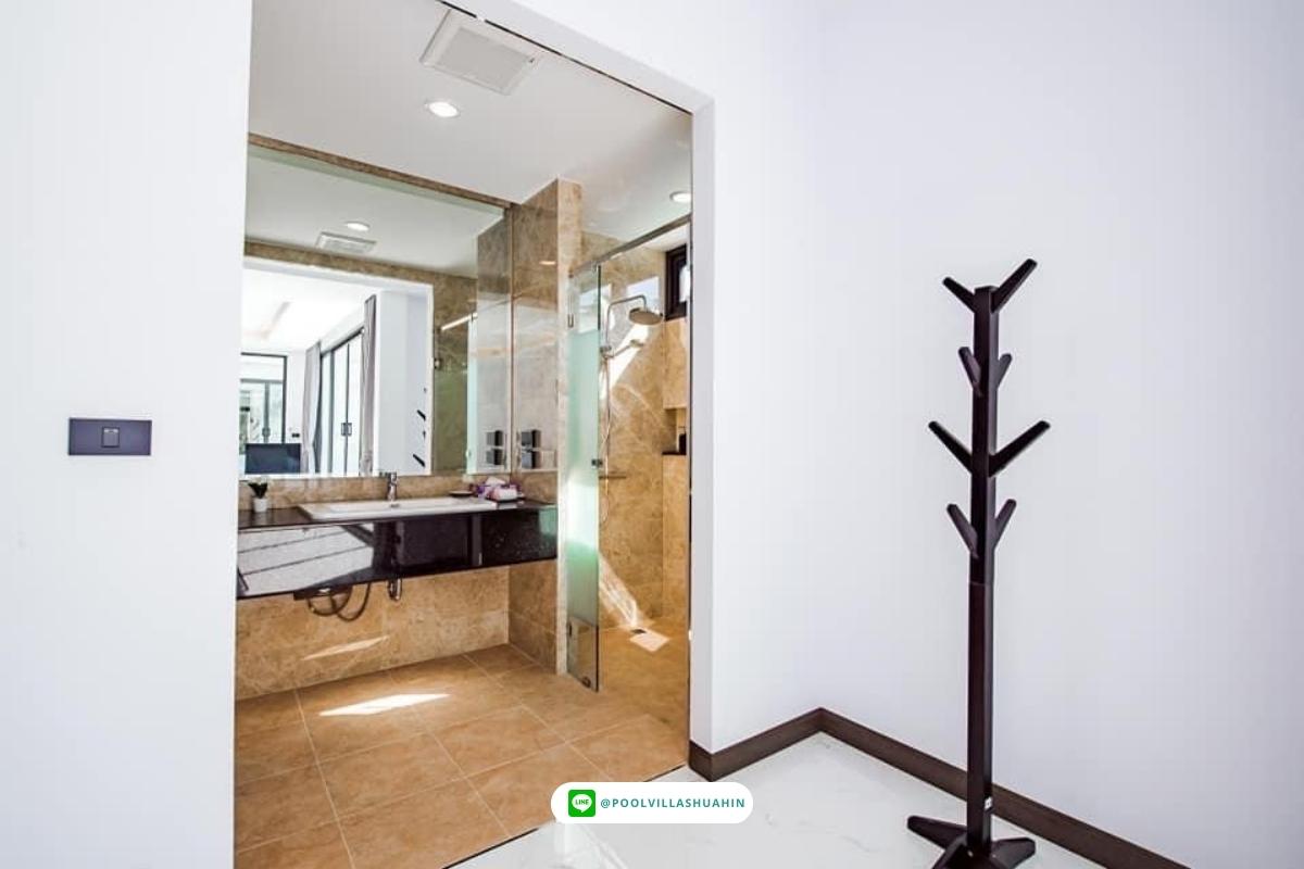 White journey beachfront villa hua hin - Image 21